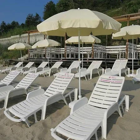 Family Albizia Hotel 3*