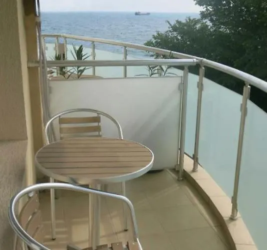 Family Albizia Hotel