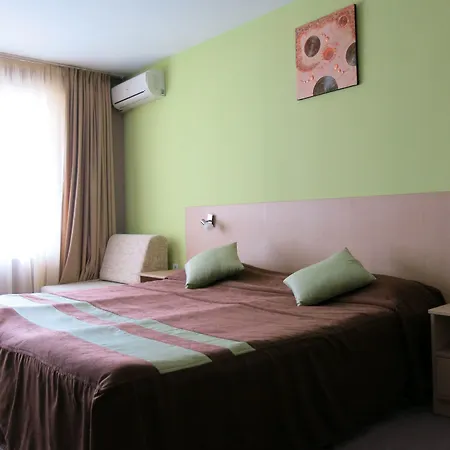 Hotel Family Albizia Warna